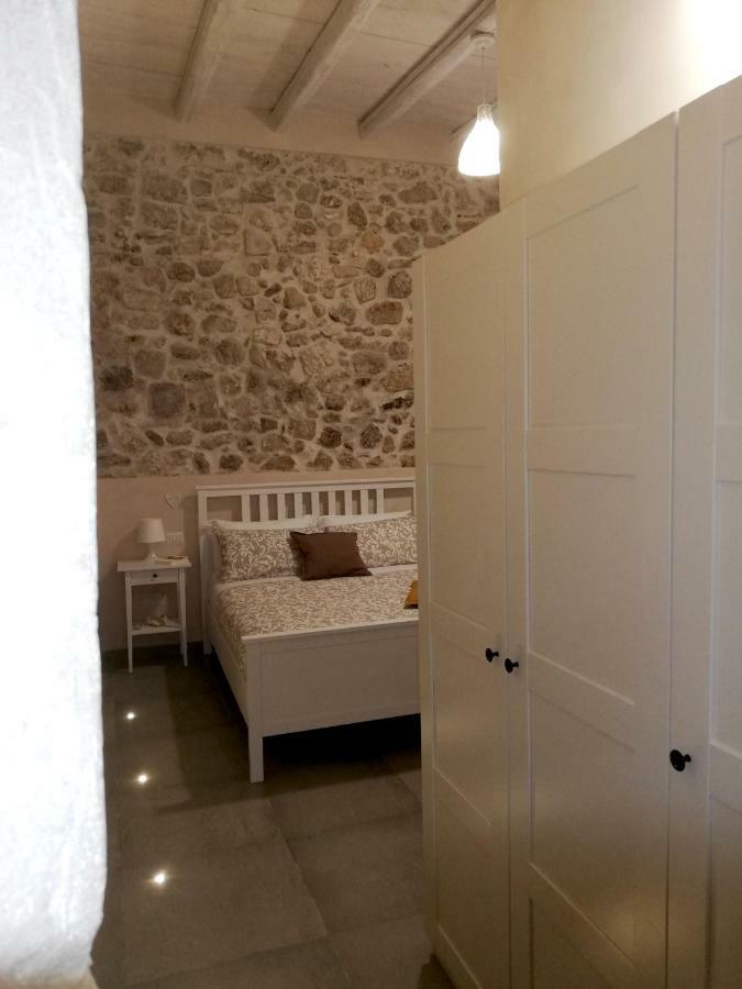 Essentia Rooms- Ortigia Holidays Syracuse Exterior foto